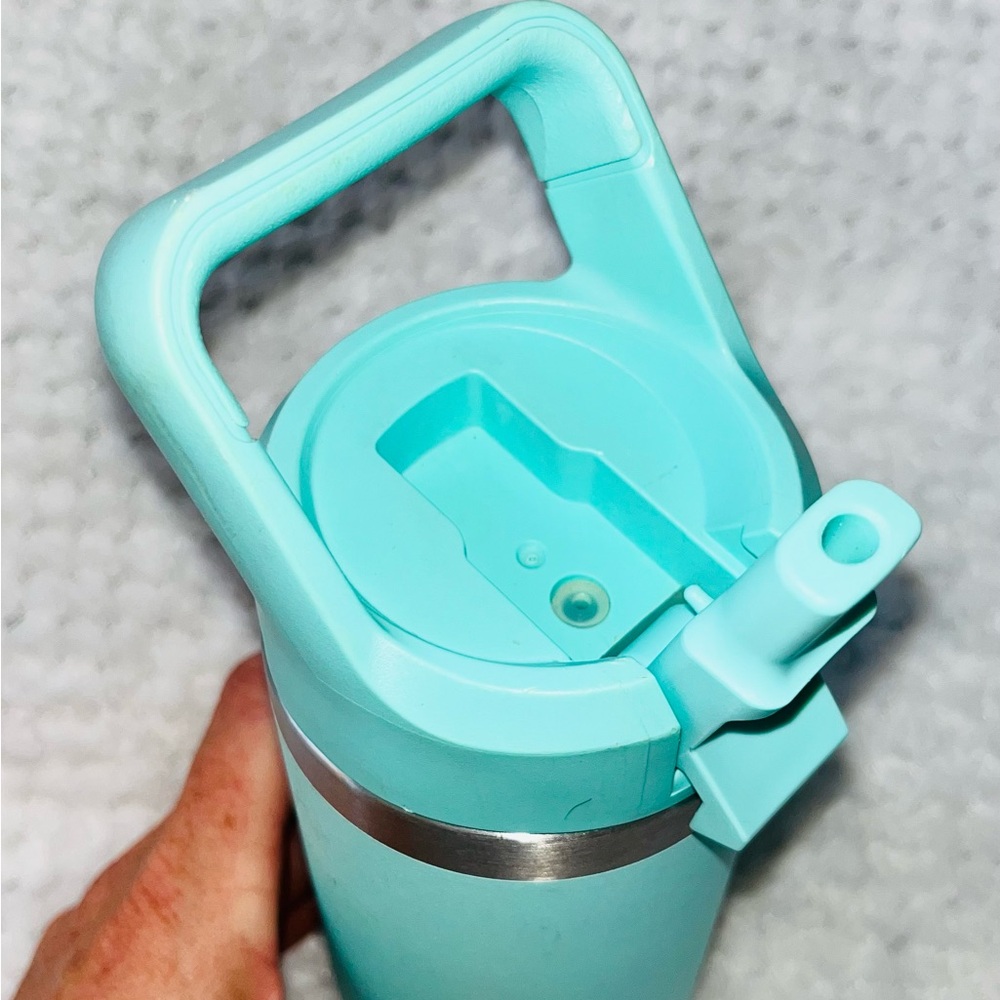 YETI Rambler Sea Foam - Picture 3 of 7